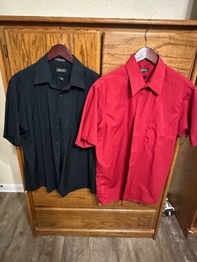 Arrow-  Sleeve Button-Up Shirt - Black & Red